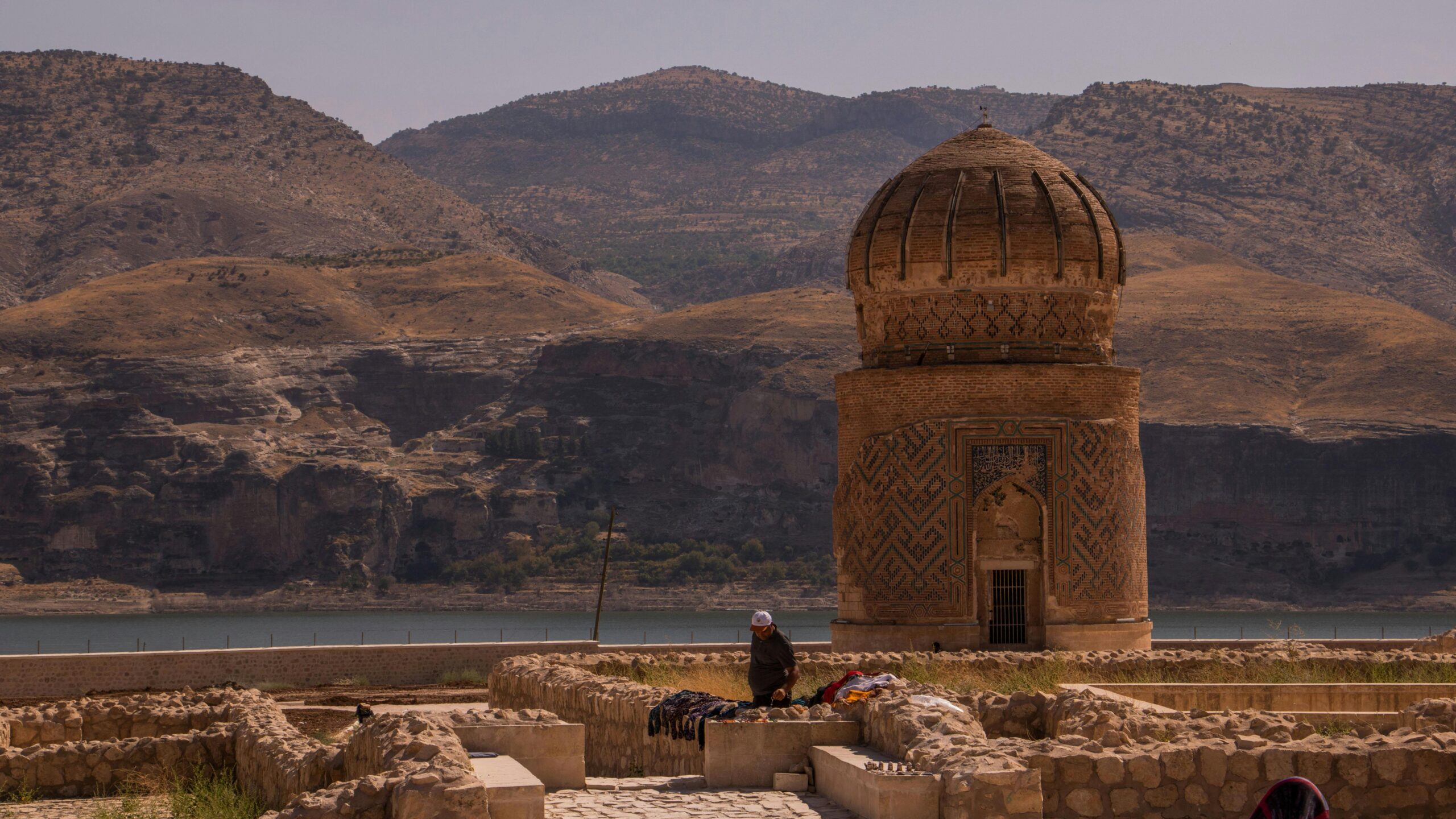 Ancient Zeynel Bey Tomb amidst the scenic landscape of Hasankeyf, Turkey.